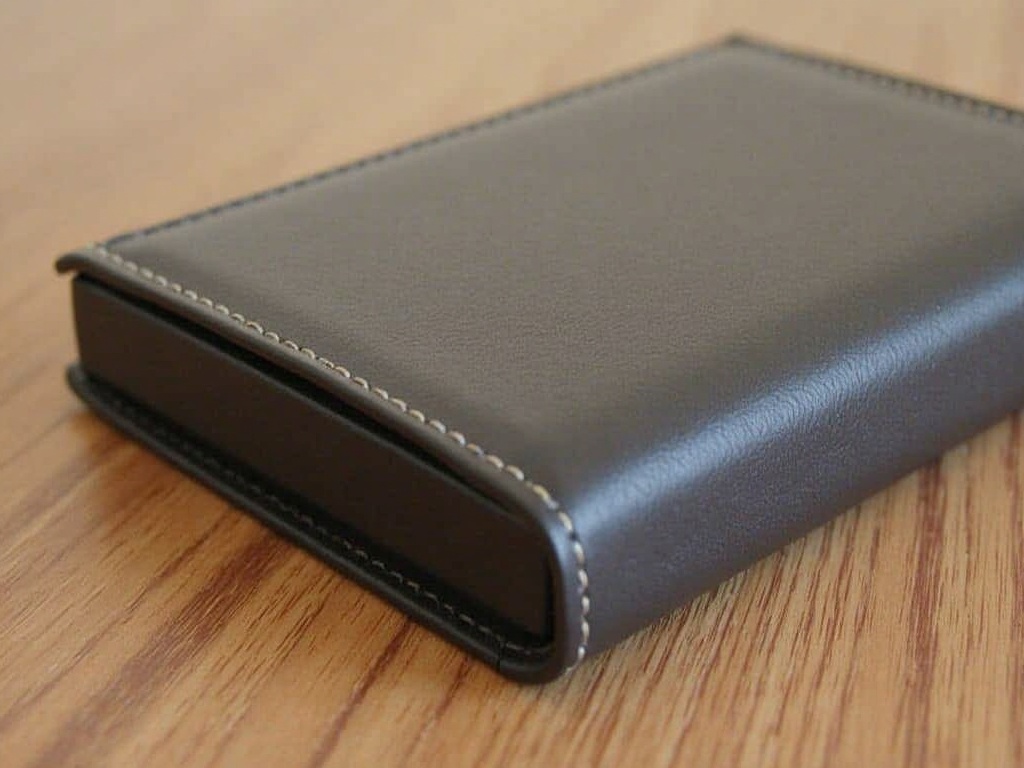 Premium Leather Presentation Why the Unboxing Moment Is Your Silent Salesperson