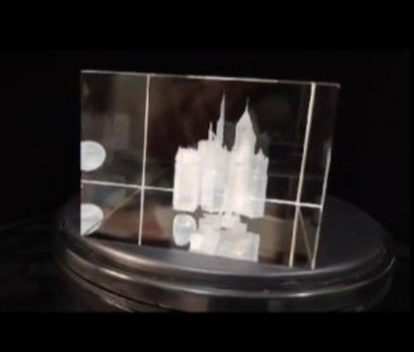 3D laser engraving trophy