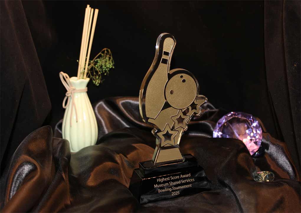 Crystal Trophy with Sandblasting with Colour filling