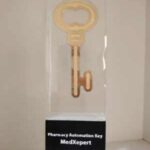 Crystal Trophy with metal key I sandwich