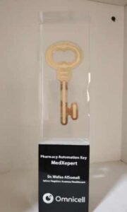 Crystal Trophy with metal key I sandwich